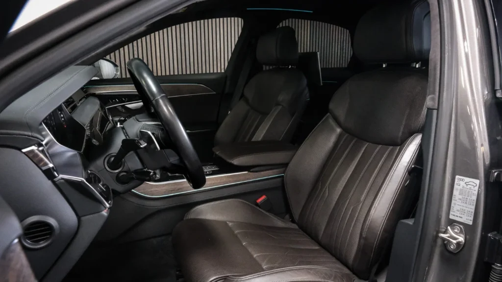 Audi A8 Interiør