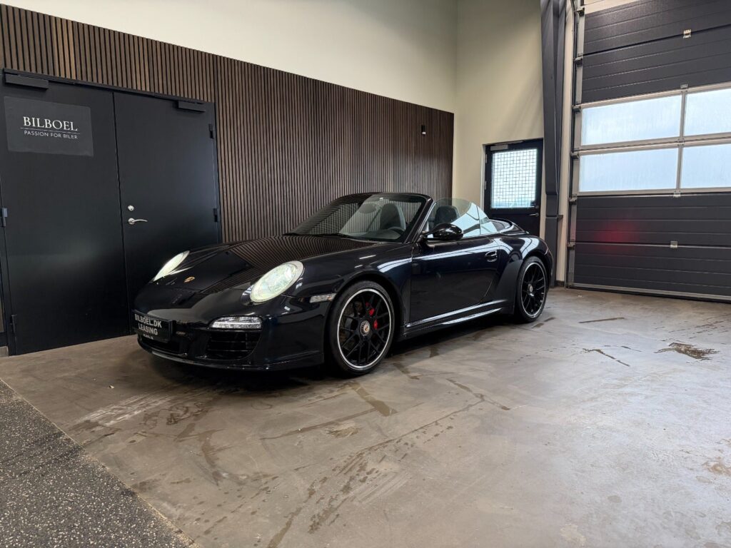 Porsche 911 Carrera GTS