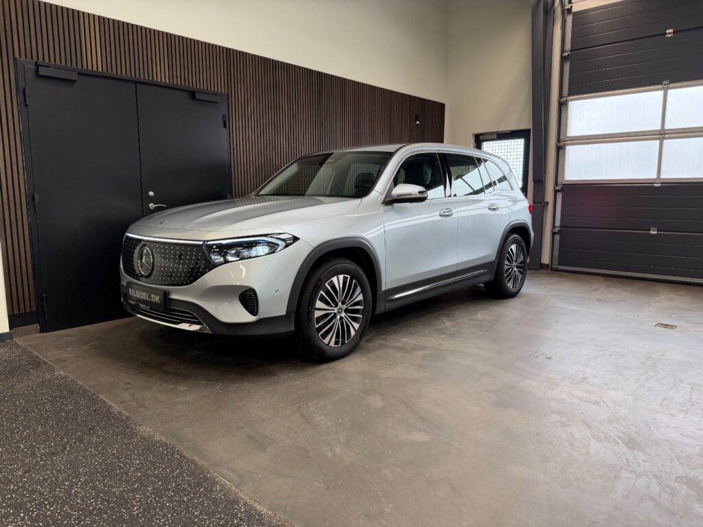 Mercedes EQB250+