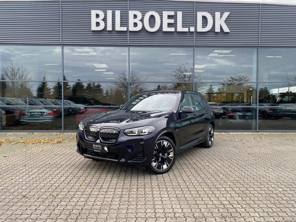 BMW iX3