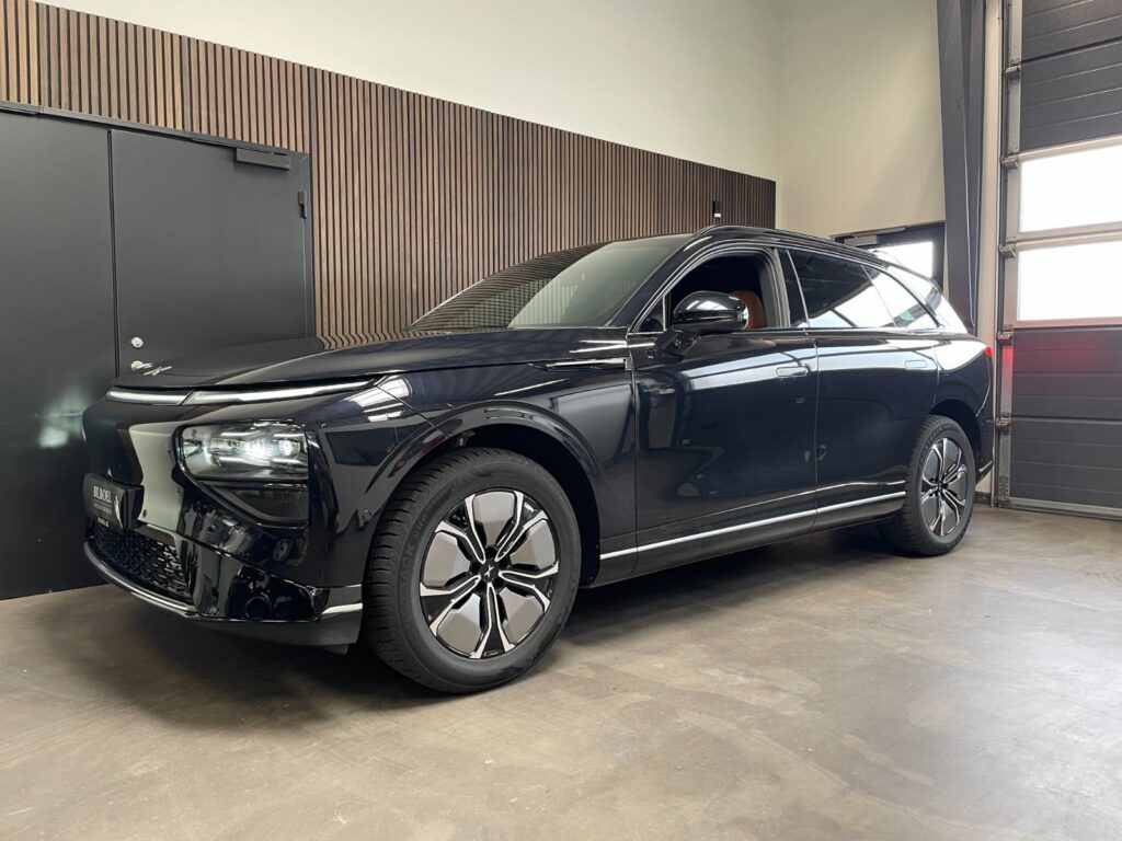 Xpeng G9