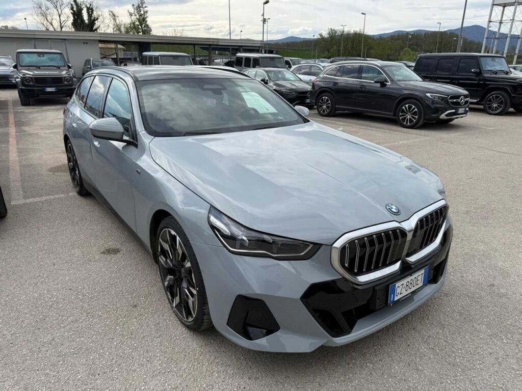 BMW i5